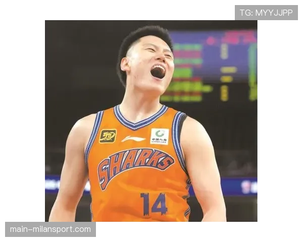 上海前锋李弘权因发烧缺席比赛 近期身体状况出现波动